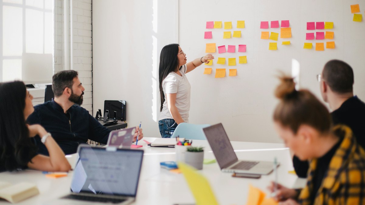 People planning with sticky notes